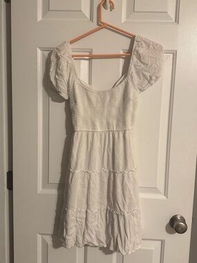 Hollister White Puff Sleeve Smocked Midi Dress